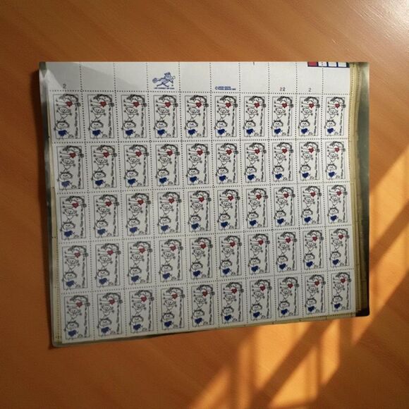 MNH 1984 Scott #2104 Family Unity 20 Cent Sheet of 50 Stamps - Picture 1 of 3